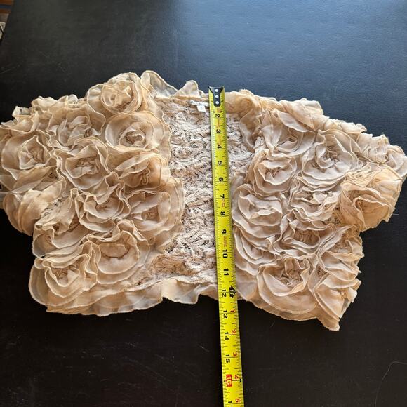 Charlotte Russe Rosette Lace Shrug Bolero – Beige Cream Floral Appliqué – Size S - Picture 8 of 8
